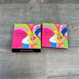 Makeup Revolution The Simpson's Ombré Summer Of Love Highlighter: First Kiss.